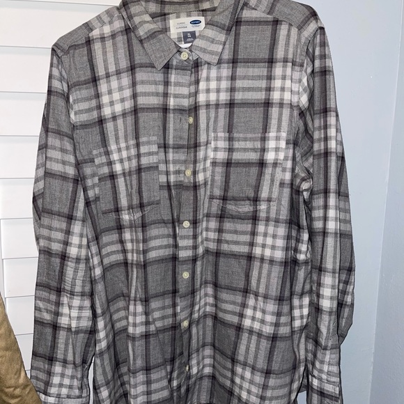 Old Navy flannel top - Picture 1 of 2